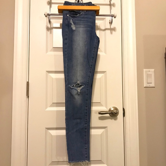 Articles Of Society Denim - Articles of Society 5 pocket distressed ankle medium wash blue jeans (size 26)